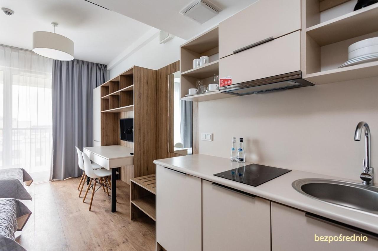 Apartament W Warszawie Dedykowany Parking Podziemny W Cenie, Wifi, Blisko Centrum New Apartment In Warsaw Finished To A High Specification Fitted Out To A High Standard On The 7Th Floor, Wifi, Underground Parking Price Included Εξωτερικό φωτογραφία