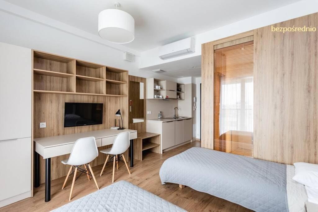 Apartament W Warszawie Dedykowany Parking Podziemny W Cenie, Wifi, Blisko Centrum New Apartment In Warsaw Finished To A High Specification Fitted Out To A High Standard On The 7Th Floor, Wifi, Underground Parking Price Included Εξωτερικό φωτογραφία