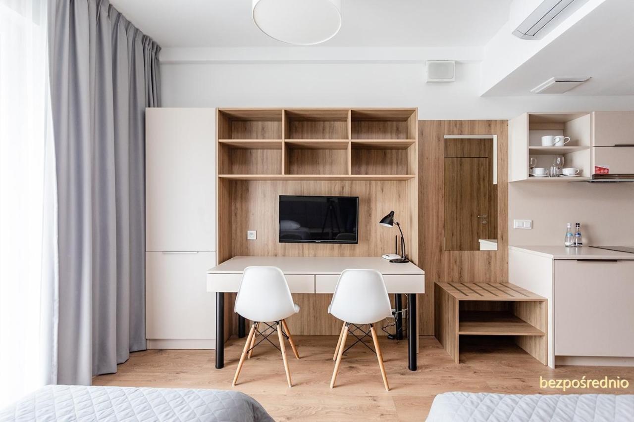 Apartament W Warszawie Dedykowany Parking Podziemny W Cenie, Wifi, Blisko Centrum New Apartment In Warsaw Finished To A High Specification Fitted Out To A High Standard On The 7Th Floor, Wifi, Underground Parking Price Included Εξωτερικό φωτογραφία