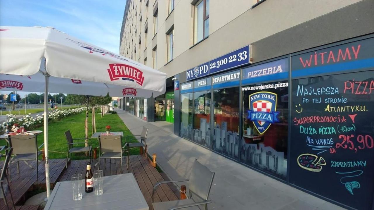Apartament W Warszawie Dedykowany Parking Podziemny W Cenie, Wifi, Blisko Centrum New Apartment In Warsaw Finished To A High Specification Fitted Out To A High Standard On The 7Th Floor, Wifi, Underground Parking Price Included Εξωτερικό φωτογραφία
