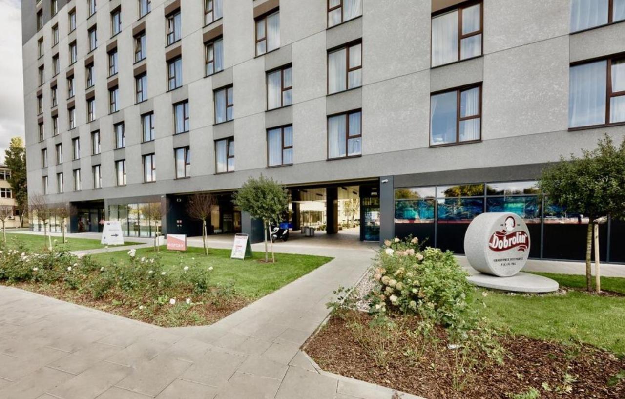 Apartament W Warszawie Dedykowany Parking Podziemny W Cenie, Wifi, Blisko Centrum New Apartment In Warsaw Finished To A High Specification Fitted Out To A High Standard On The 7Th Floor, Wifi, Underground Parking Price Included Εξωτερικό φωτογραφία