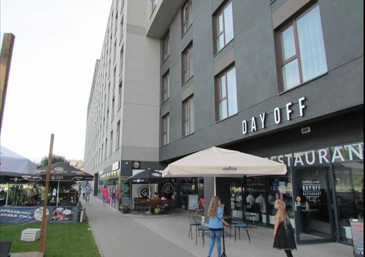 Apartament W Warszawie Dedykowany Parking Podziemny W Cenie, Wifi, Blisko Centrum New Apartment In Warsaw Finished To A High Specification Fitted Out To A High Standard On The 7Th Floor, Wifi, Underground Parking Price Included Εξωτερικό φωτογραφία